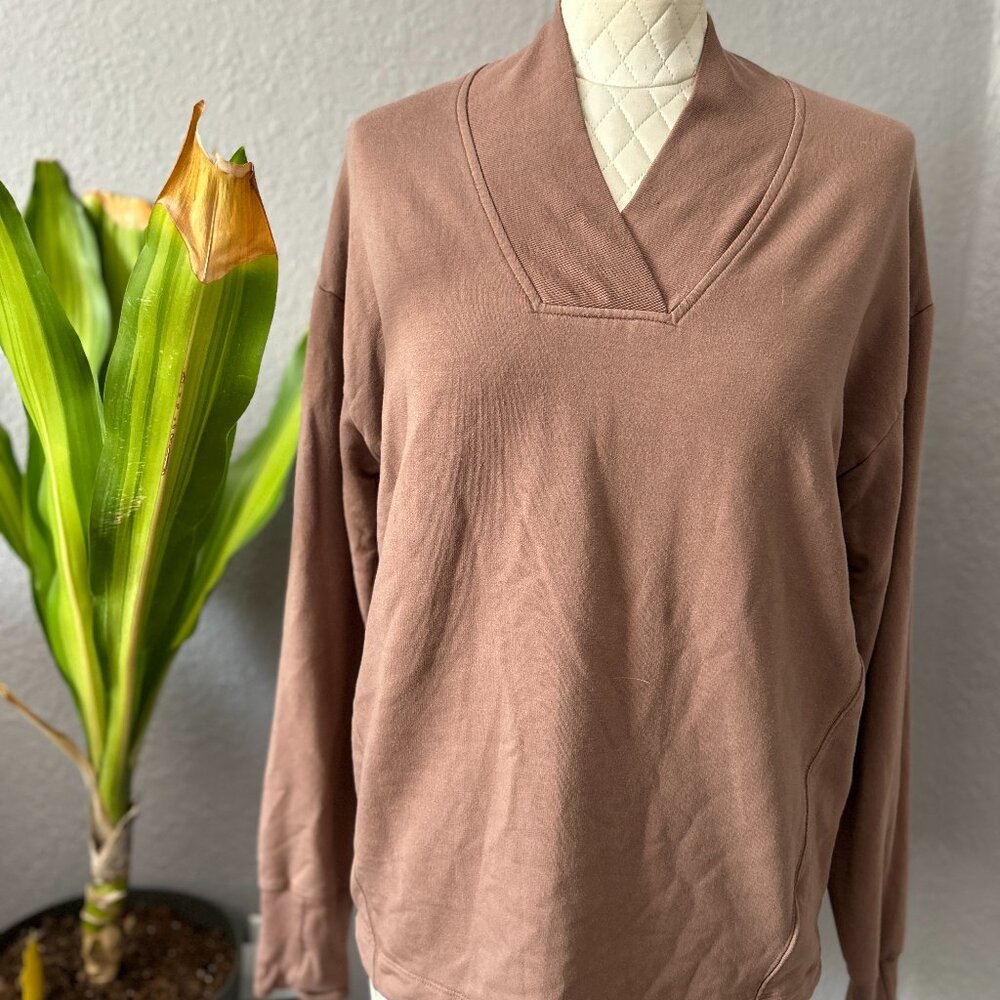 Athleta Clarity Sweatshirt Women's Small Beige Rustic Rib Trim Athleisure V Neck